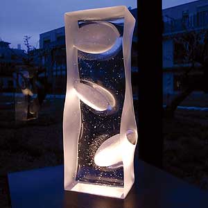 奥野美果 〈光の栖（ひかりのすみか）〉2012　鋳造ガラス 